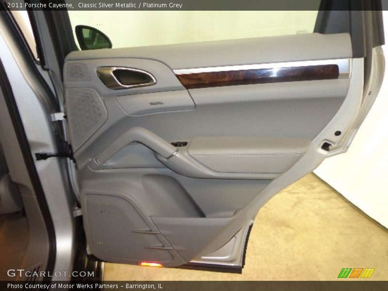Classic Silver Metallic / Platinum Grey 2011 Porsche Cayenne
