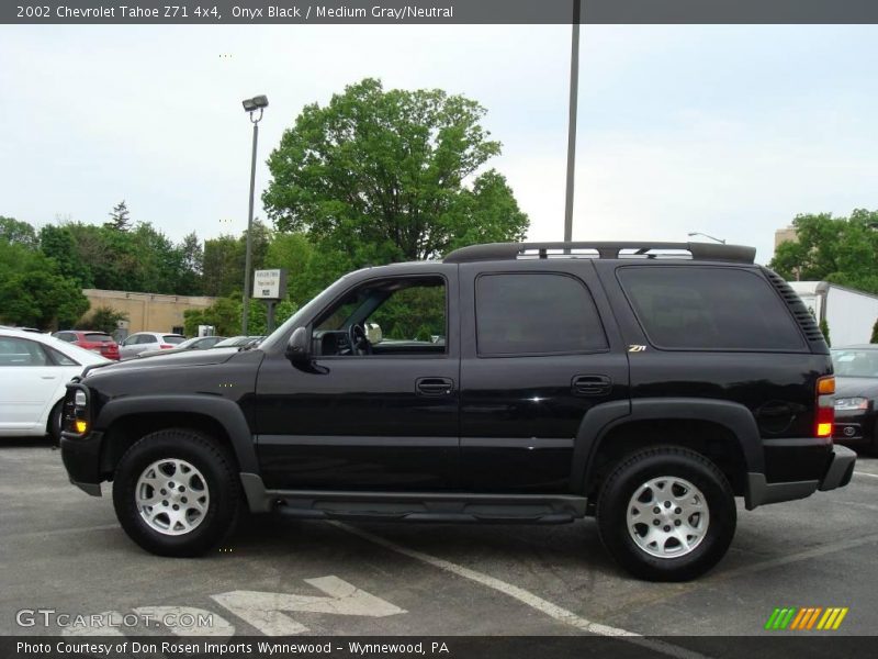 Onyx Black / Medium Gray/Neutral 2002 Chevrolet Tahoe Z71 4x4