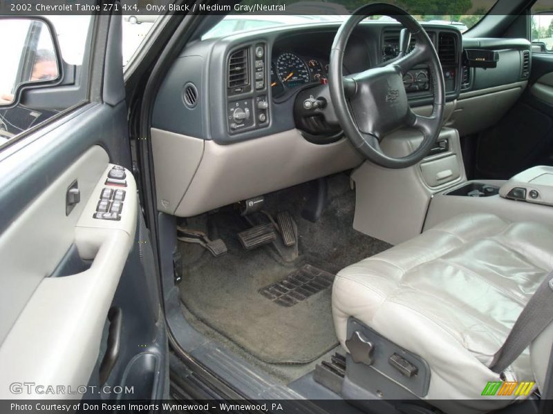 Onyx Black / Medium Gray/Neutral 2002 Chevrolet Tahoe Z71 4x4
