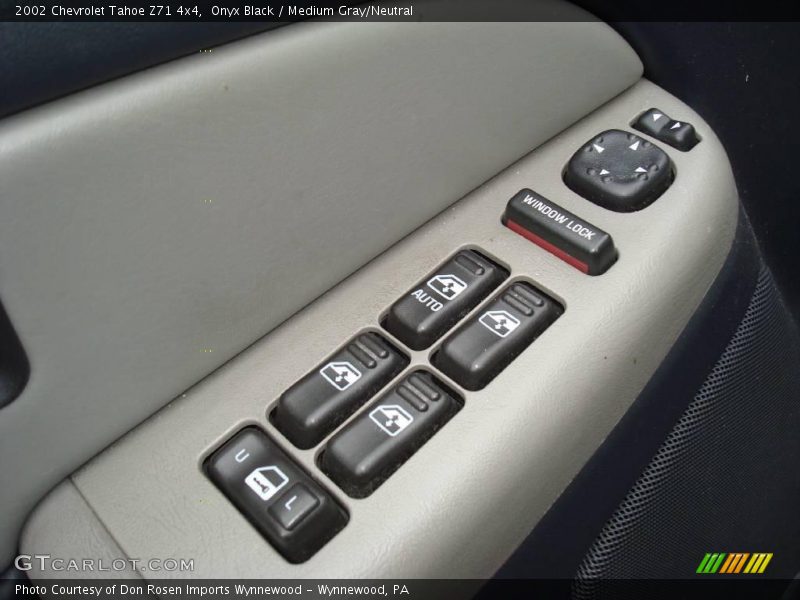 Onyx Black / Medium Gray/Neutral 2002 Chevrolet Tahoe Z71 4x4