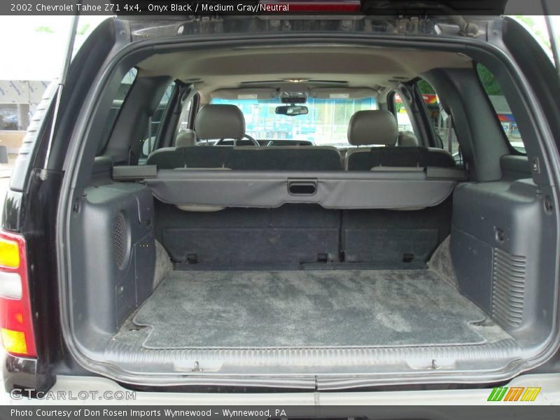 Onyx Black / Medium Gray/Neutral 2002 Chevrolet Tahoe Z71 4x4