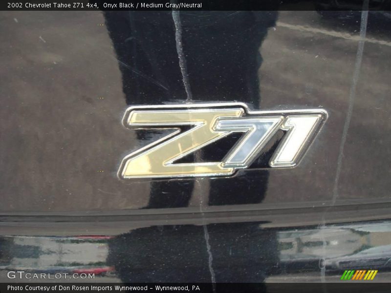 Onyx Black / Medium Gray/Neutral 2002 Chevrolet Tahoe Z71 4x4