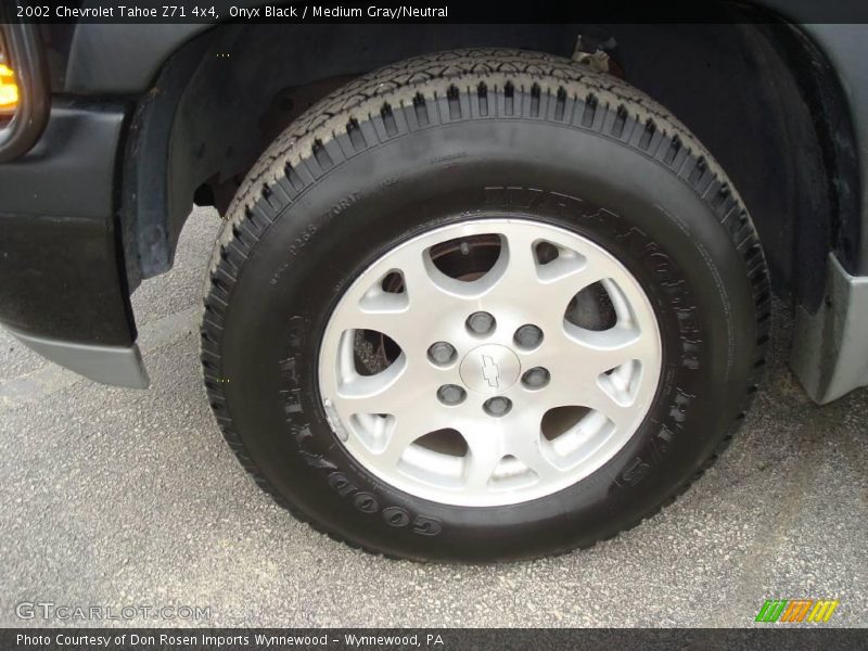 Onyx Black / Medium Gray/Neutral 2002 Chevrolet Tahoe Z71 4x4