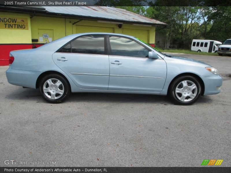 Sky Blue Pearl / Taupe 2005 Toyota Camry XLE
