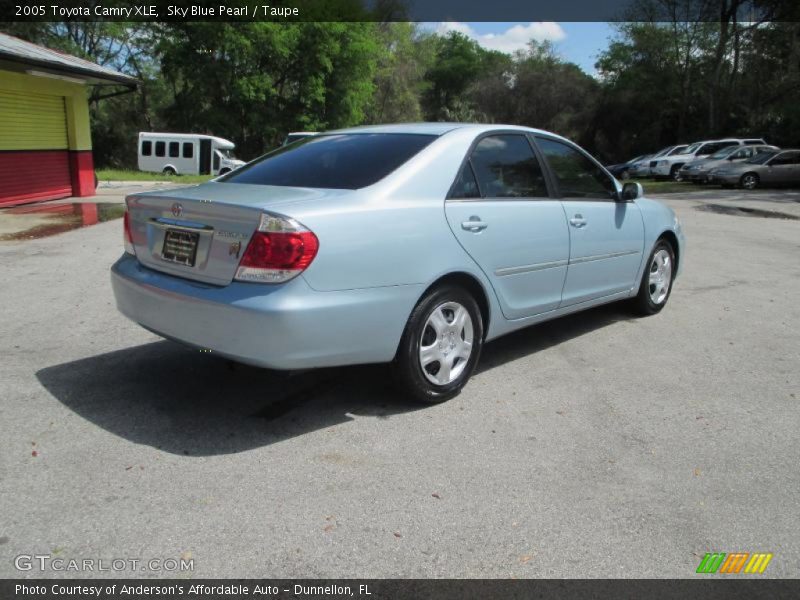 Sky Blue Pearl / Taupe 2005 Toyota Camry XLE
