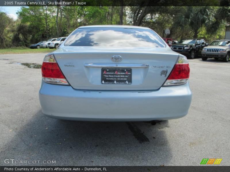 Sky Blue Pearl / Taupe 2005 Toyota Camry XLE