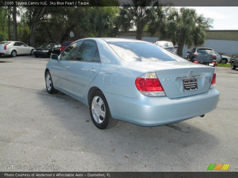 Sky Blue Pearl / Taupe 2005 Toyota Camry XLE