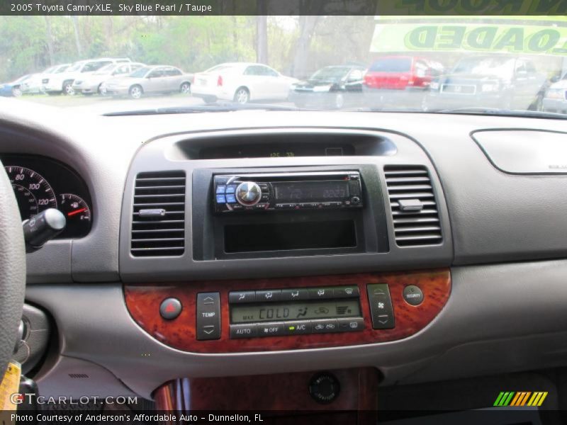 Sky Blue Pearl / Taupe 2005 Toyota Camry XLE