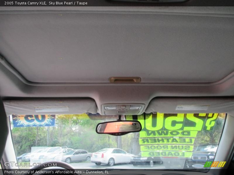 Sky Blue Pearl / Taupe 2005 Toyota Camry XLE