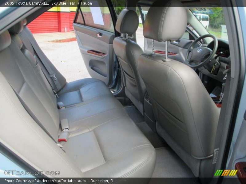 Sky Blue Pearl / Taupe 2005 Toyota Camry XLE