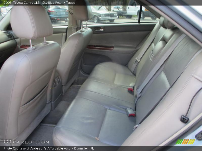 Sky Blue Pearl / Taupe 2005 Toyota Camry XLE