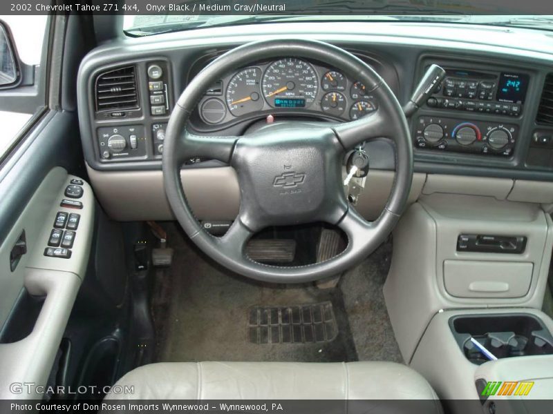 Onyx Black / Medium Gray/Neutral 2002 Chevrolet Tahoe Z71 4x4