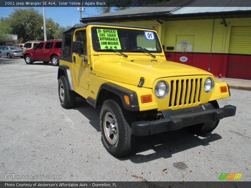 Front 3/4 View of 2001 Wrangler SE 4x4