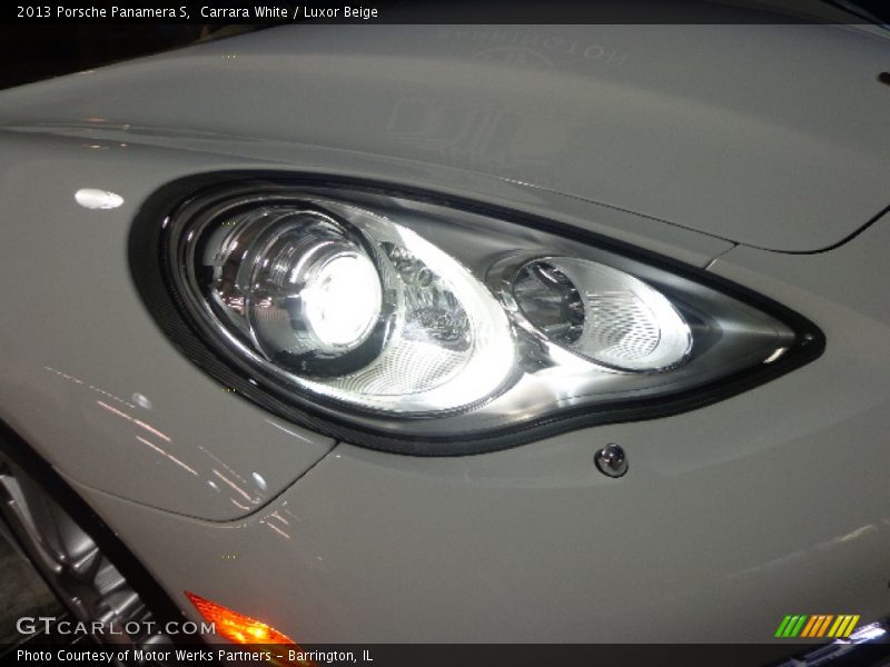 Headlight - 2013 Porsche Panamera S