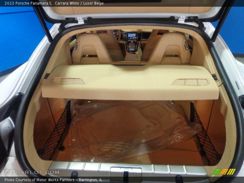  2013 Panamera S Trunk