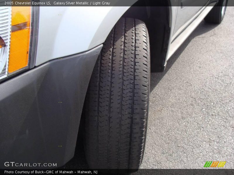 Galaxy Silver Metallic / Light Gray 2005 Chevrolet Equinox LS