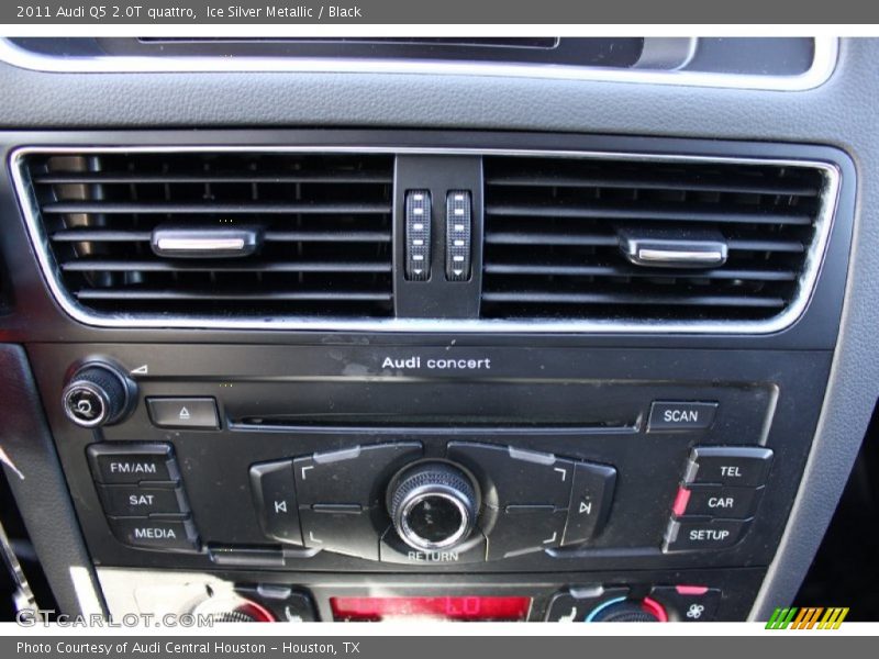 Ice Silver Metallic / Black 2011 Audi Q5 2.0T quattro