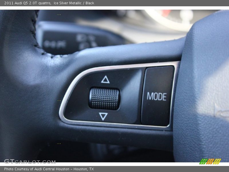 Ice Silver Metallic / Black 2011 Audi Q5 2.0T quattro