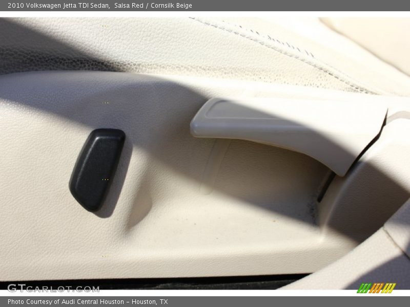 Salsa Red / Cornsilk Beige 2010 Volkswagen Jetta TDI Sedan