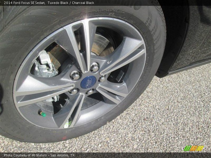 Tuxedo Black / Charcoal Black 2014 Ford Focus SE Sedan