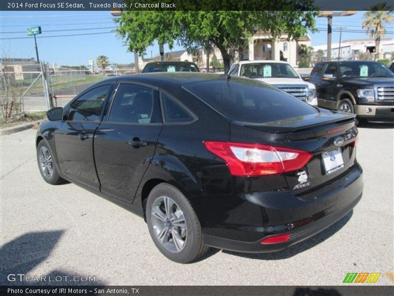 Tuxedo Black / Charcoal Black 2014 Ford Focus SE Sedan