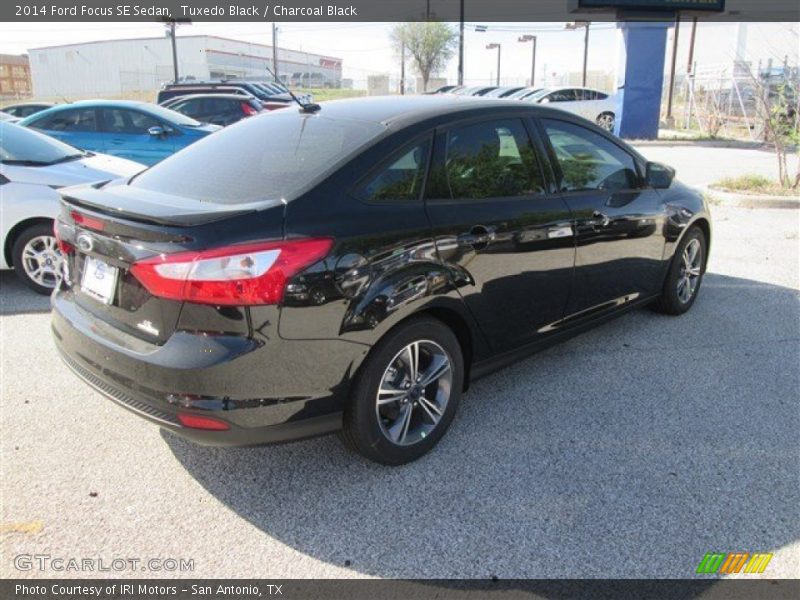 Tuxedo Black / Charcoal Black 2014 Ford Focus SE Sedan