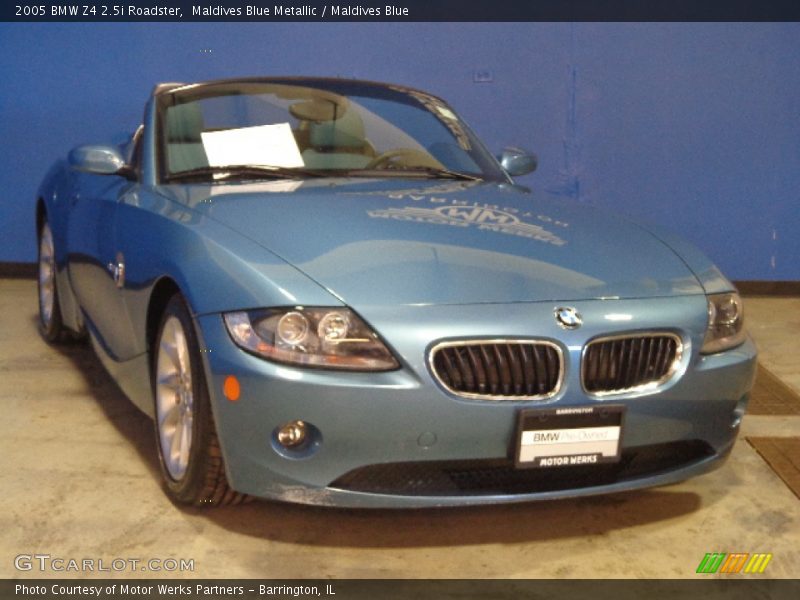 Maldives Blue Metallic / Maldives Blue 2005 BMW Z4 2.5i Roadster