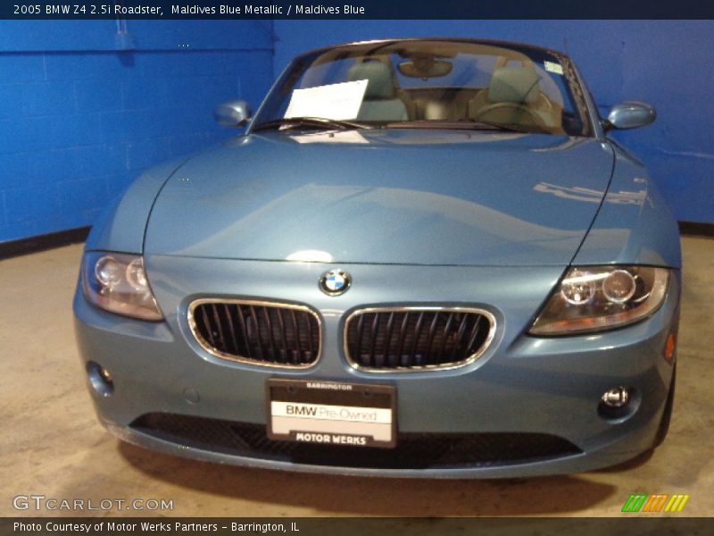 Maldives Blue Metallic / Maldives Blue 2005 BMW Z4 2.5i Roadster