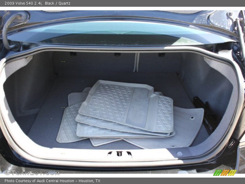 Black / Quartz 2009 Volvo S40 2.4i
