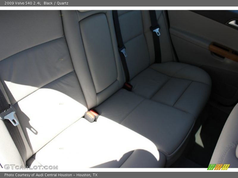 Black / Quartz 2009 Volvo S40 2.4i