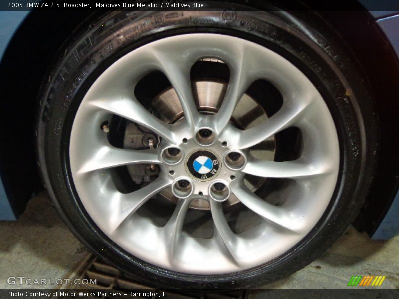 Maldives Blue Metallic / Maldives Blue 2005 BMW Z4 2.5i Roadster