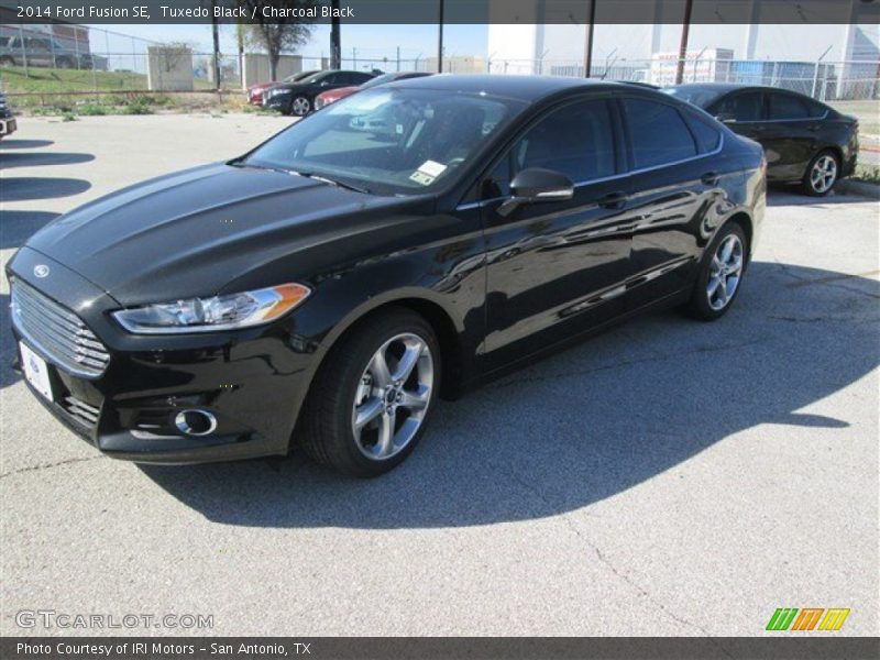 Tuxedo Black / Charcoal Black 2014 Ford Fusion SE