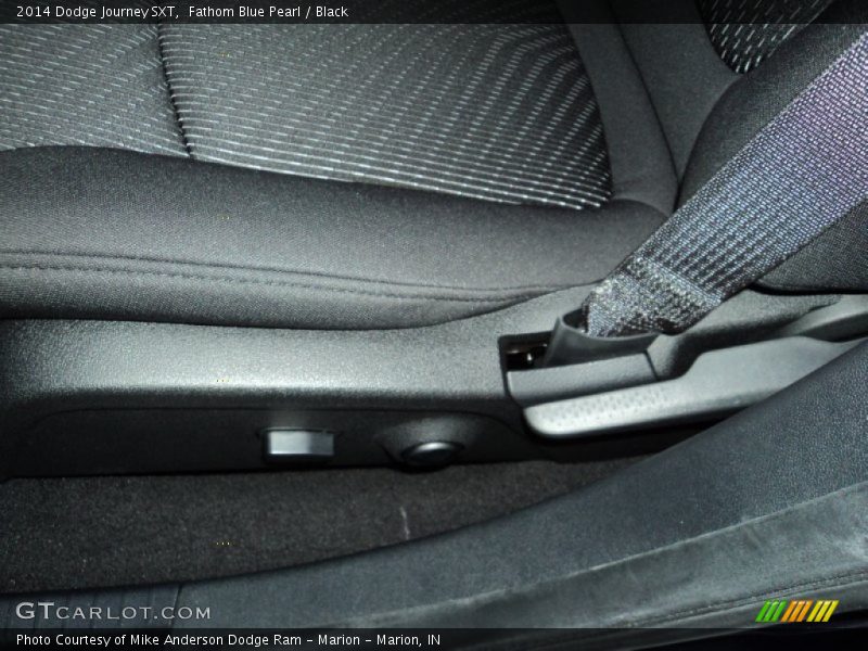 Fathom Blue Pearl / Black 2014 Dodge Journey SXT