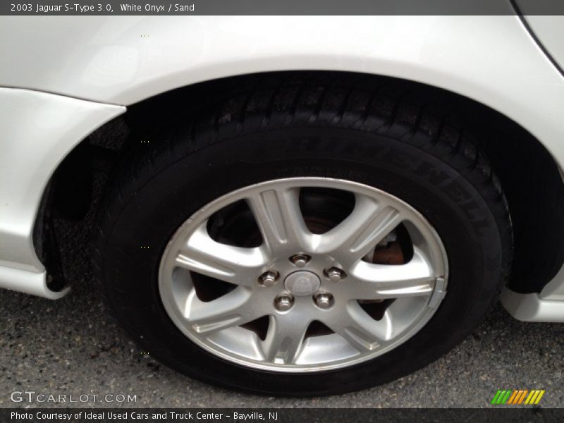 White Onyx / Sand 2003 Jaguar S-Type 3.0