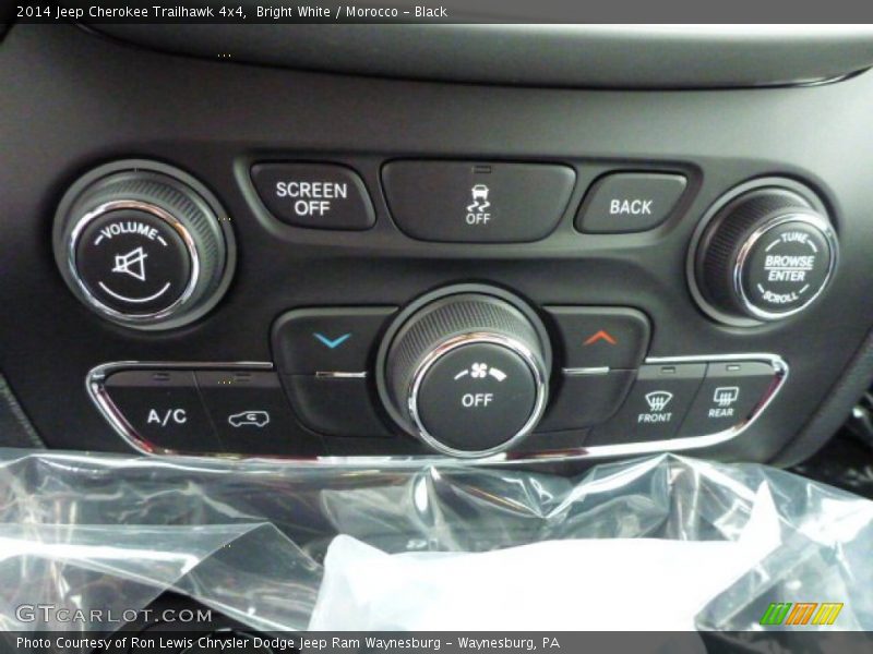 Bright White / Morocco - Black 2014 Jeep Cherokee Trailhawk 4x4