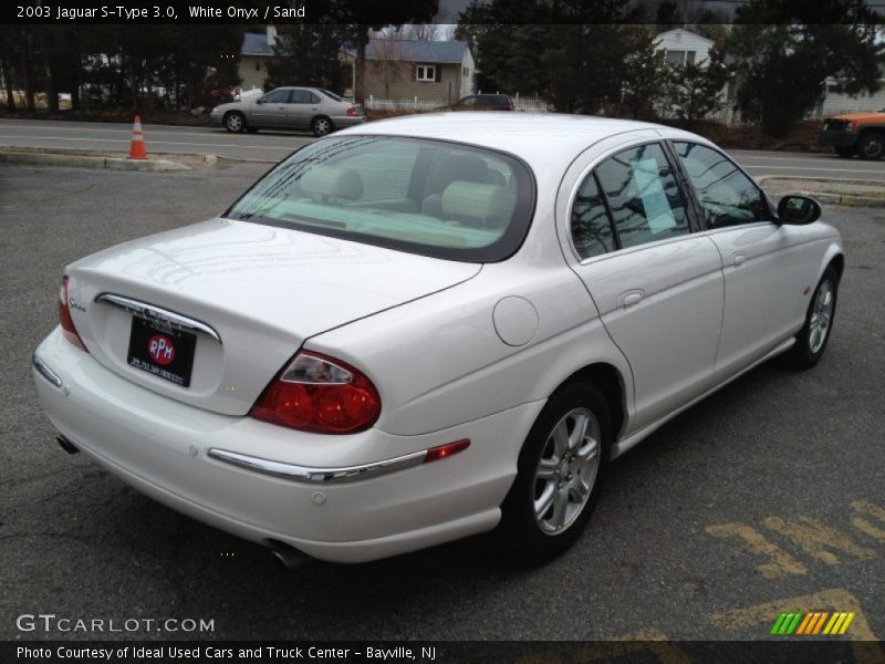 White Onyx / Sand 2003 Jaguar S-Type 3.0