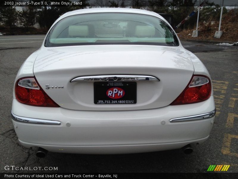 White Onyx / Sand 2003 Jaguar S-Type 3.0