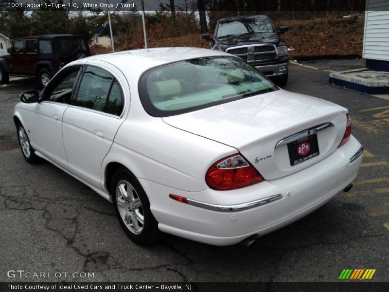 White Onyx / Sand 2003 Jaguar S-Type 3.0