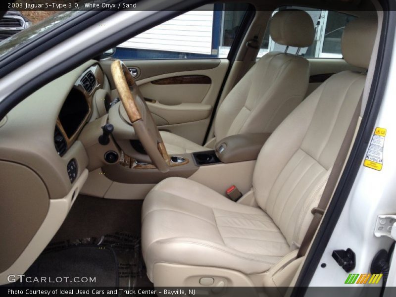 White Onyx / Sand 2003 Jaguar S-Type 3.0