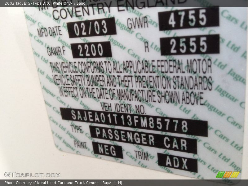 White Onyx / Sand 2003 Jaguar S-Type 3.0