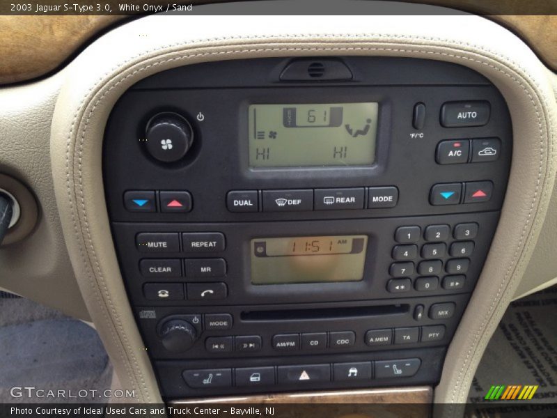 White Onyx / Sand 2003 Jaguar S-Type 3.0