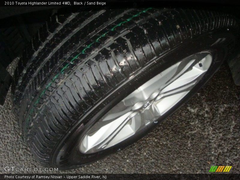 Black / Sand Beige 2010 Toyota Highlander Limited 4WD