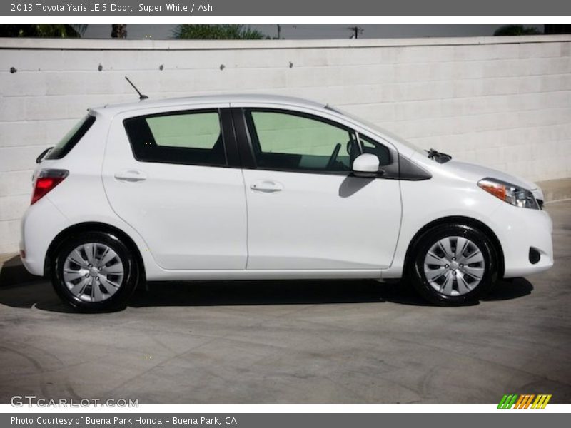  2013 Yaris LE 5 Door Super White