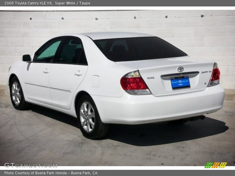 Super White / Taupe 2006 Toyota Camry XLE V6