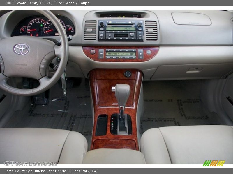 Super White / Taupe 2006 Toyota Camry XLE V6