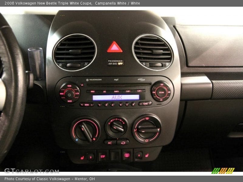 Campanella White / White 2008 Volkswagen New Beetle Triple White Coupe