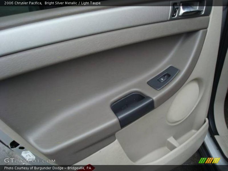 Bright Silver Metallic / Light Taupe 2006 Chrysler Pacifica