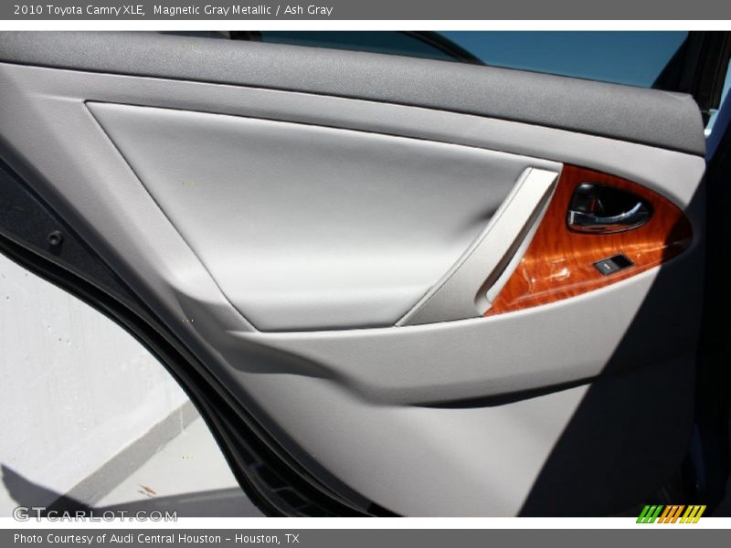 Magnetic Gray Metallic / Ash Gray 2010 Toyota Camry XLE