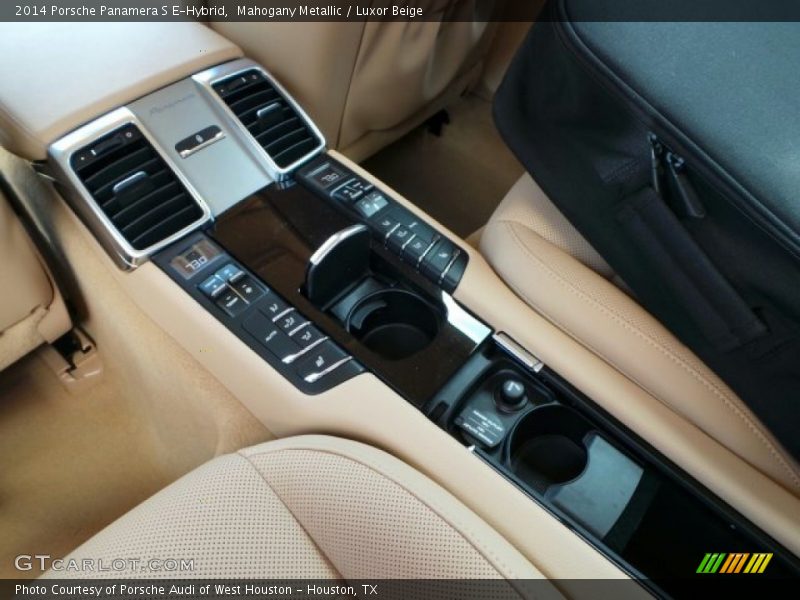 Controls of 2014 Panamera S E-Hybrid