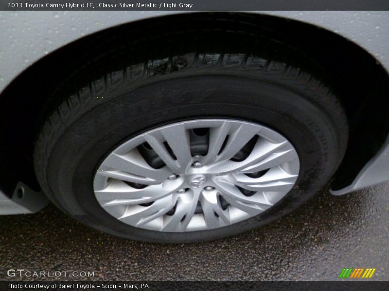 Classic Silver Metallic / Light Gray 2013 Toyota Camry Hybrid LE